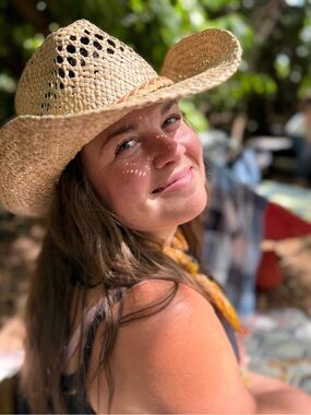 Meet your Posher, Devyn